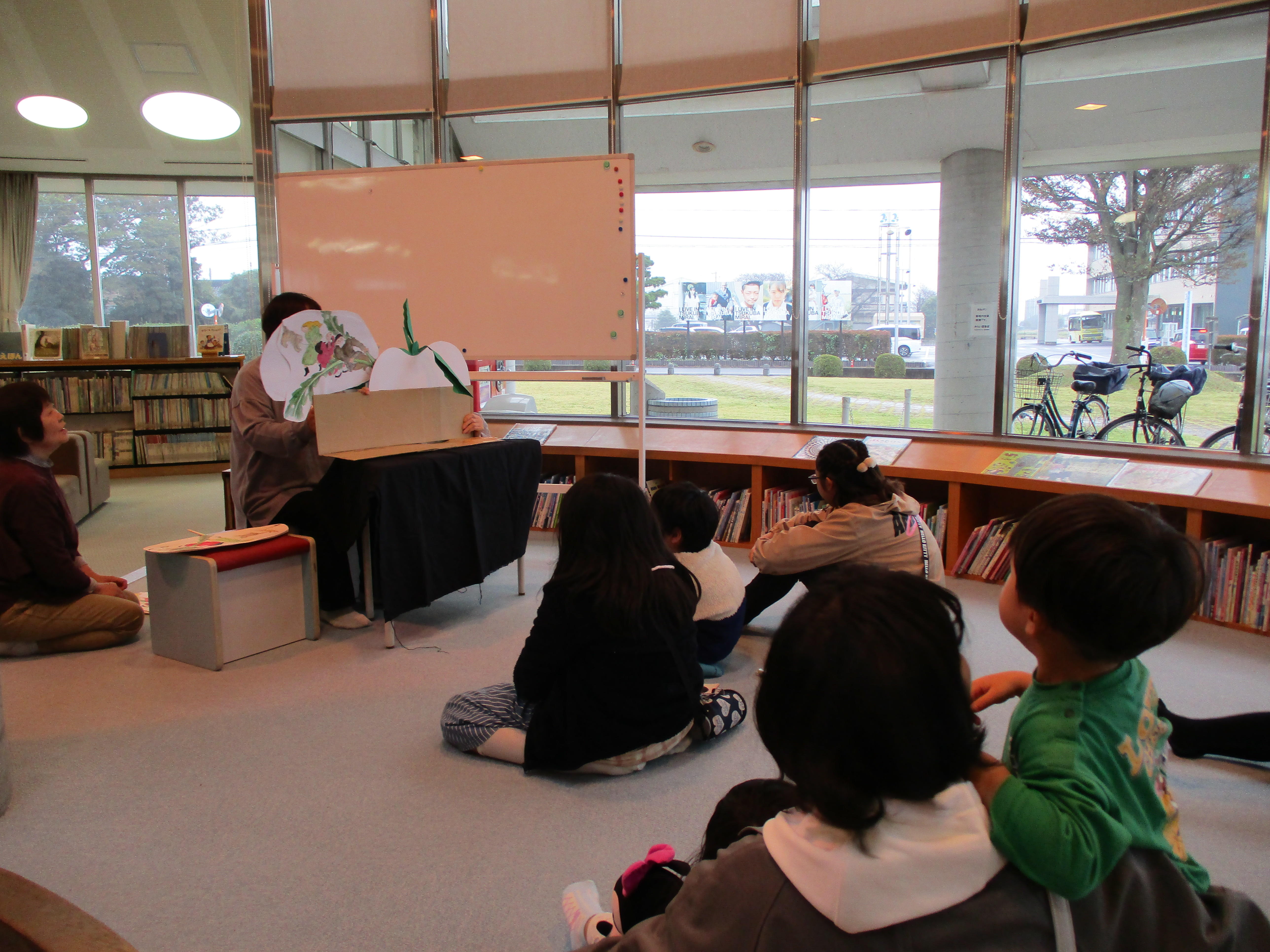 みらい塾のおはなし会画像